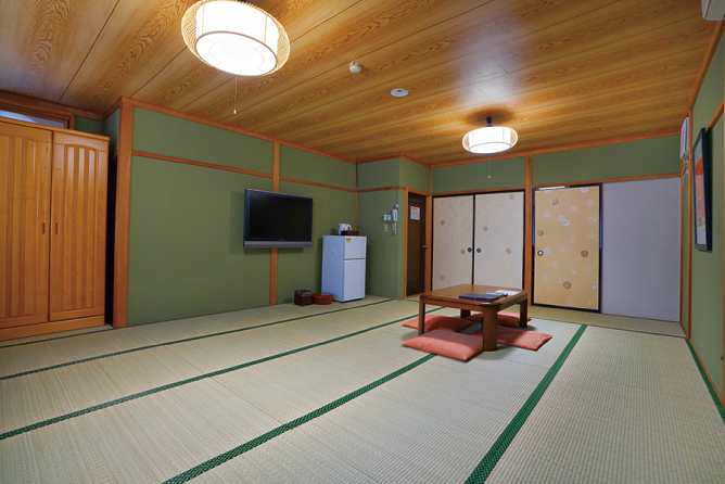 Large Japanese-style guestroom (18 tatami mats) / 1 room